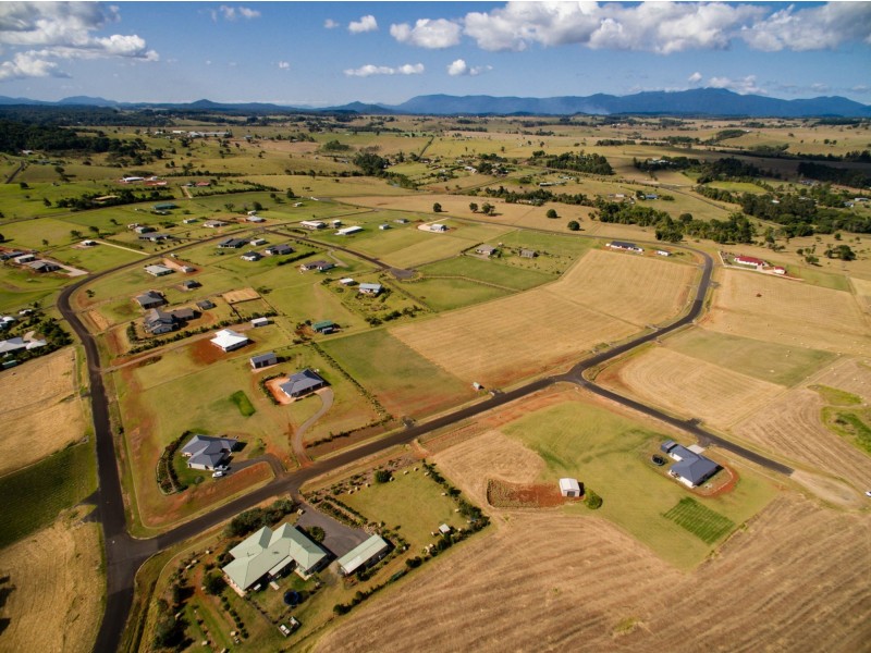2 Jessica Road, Peeramon QLD 4885