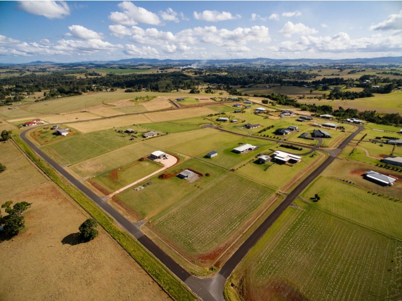 2 Jessica Road, Peeramon QLD 4885