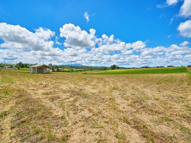 6 Jessica Road, Peeramon QLD 4885