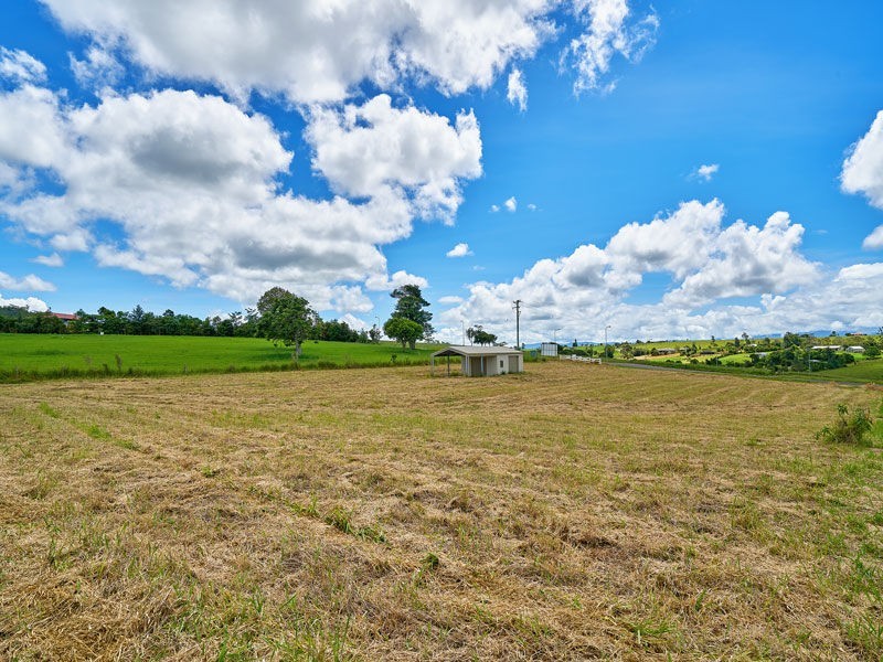 6 Jessica Road, Peeramon QLD 4885