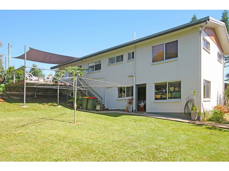 9 Currawong Avenue, Yungaburra QLD 4884