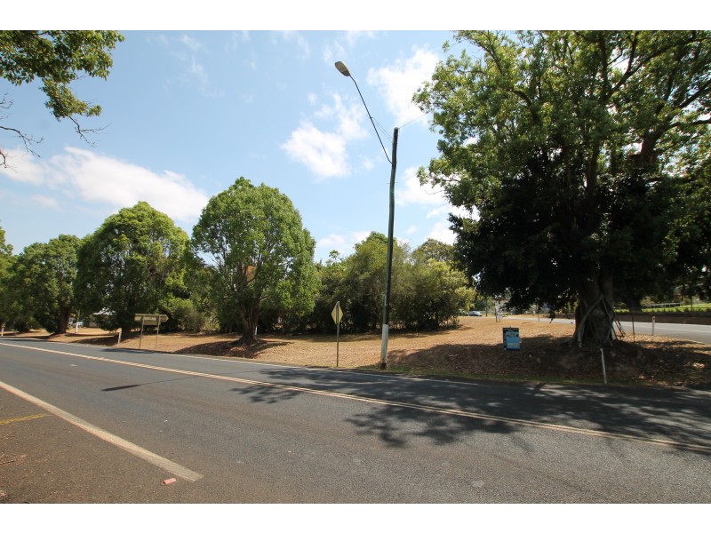 2 Gillies Highway, Yungaburra QLD 4884