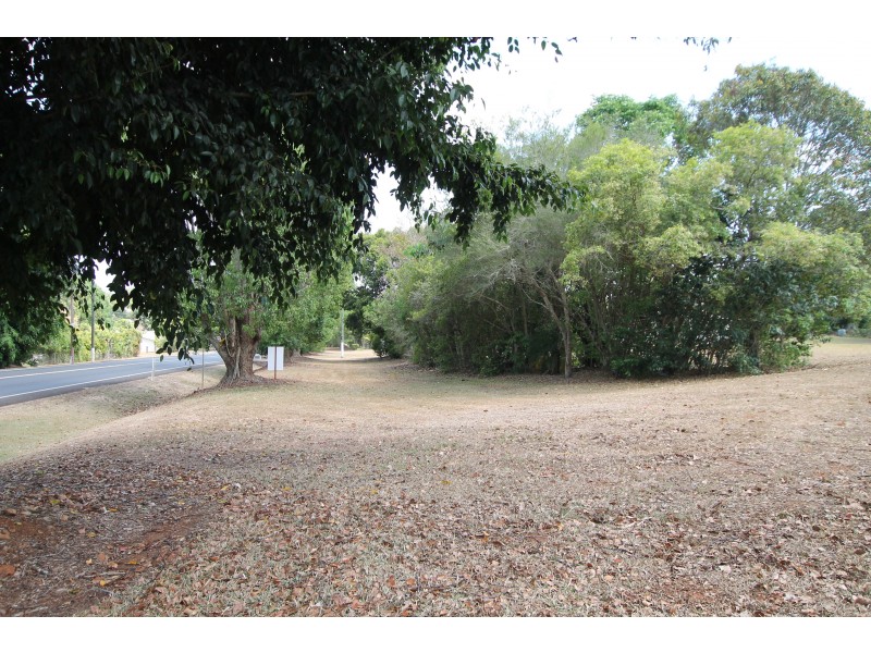 2 Gillies Highway, Yungaburra QLD 4884