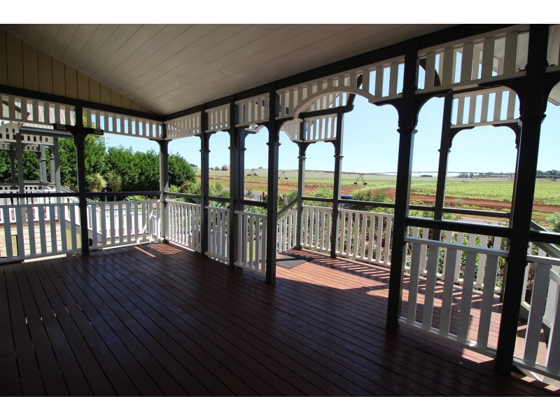 13 Hastie Rd, Atherton QLD 4883