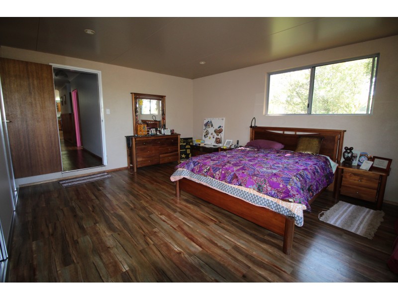 174 Anderson Rd, Peeramon QLD 4885