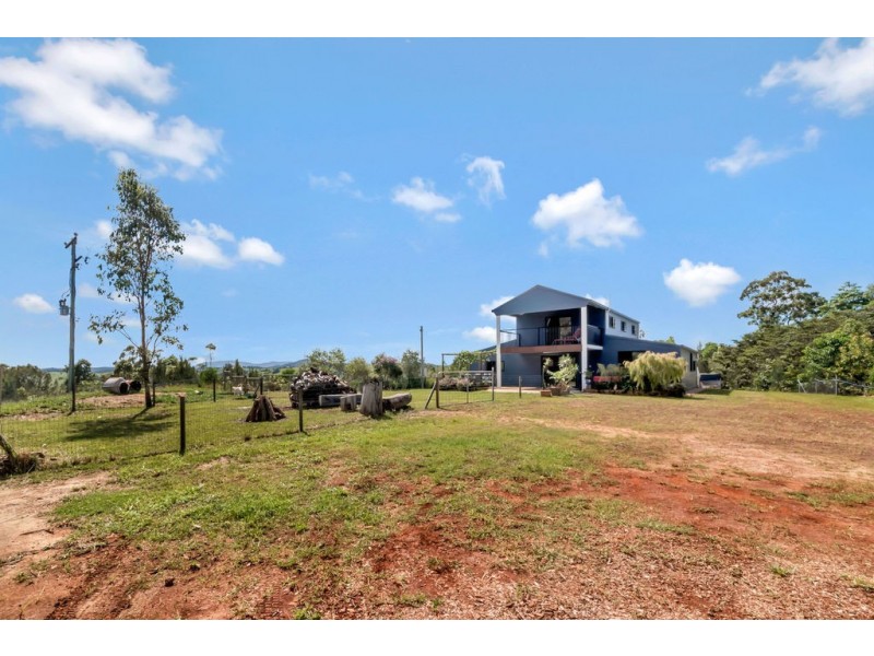 9 Kluck Rd, Yungaburra QLD 4884