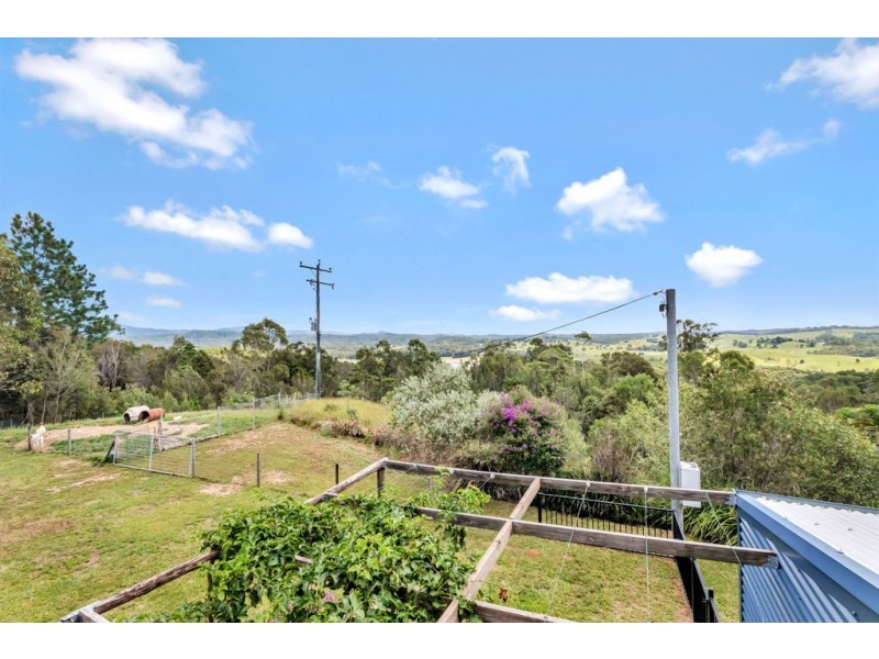 9 Kluck Rd, Yungaburra QLD 4884