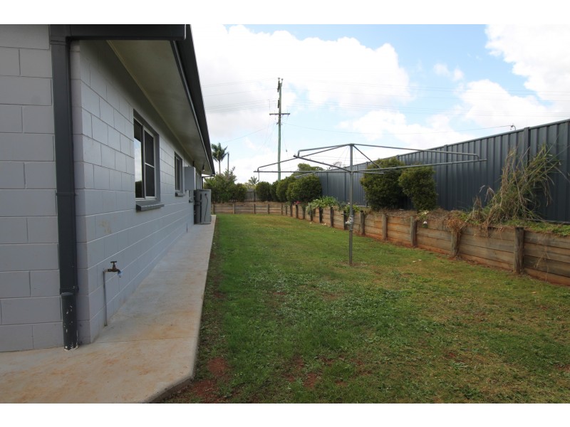 15 Cassia St, Yungaburra QLD 4884