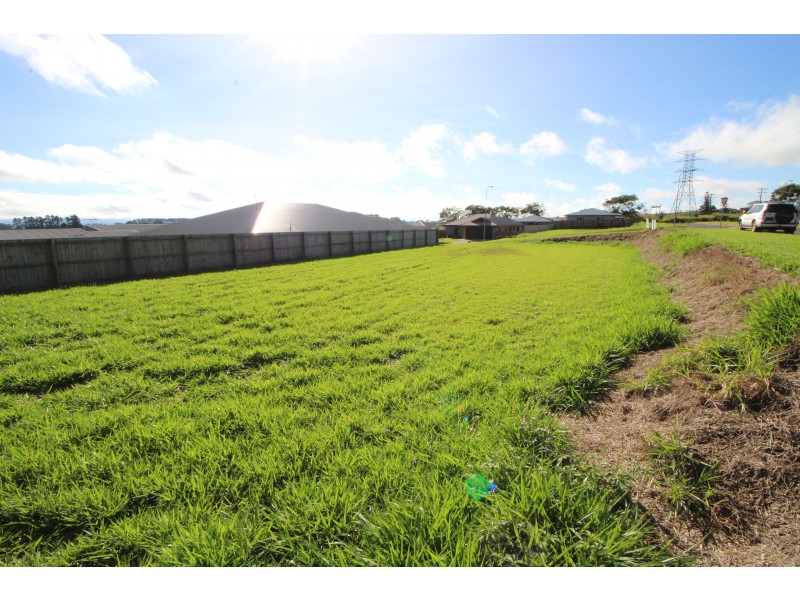 34 Neal St, Atherton QLD 4883