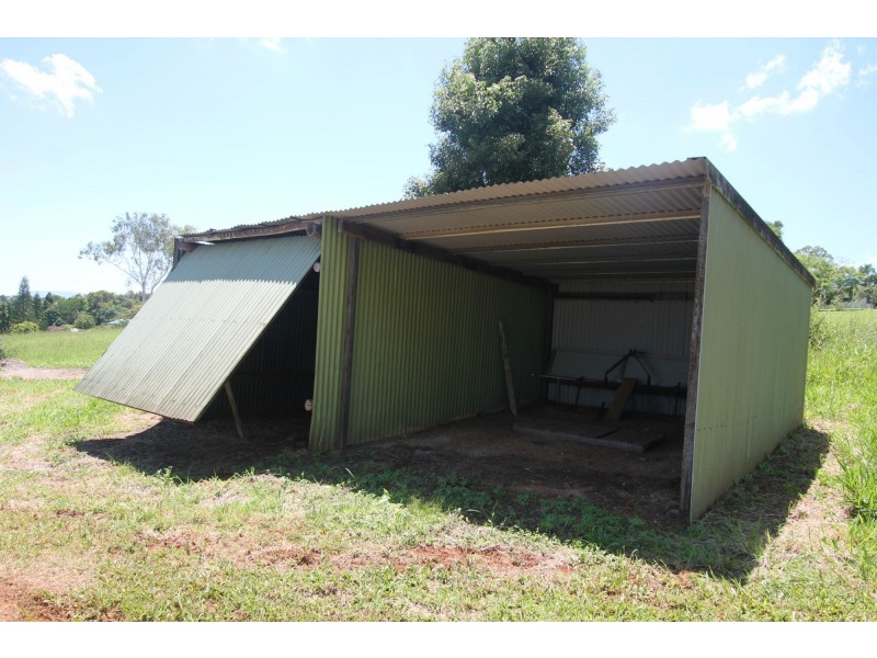 R22 Mathers Road, Malanda QLD 4885