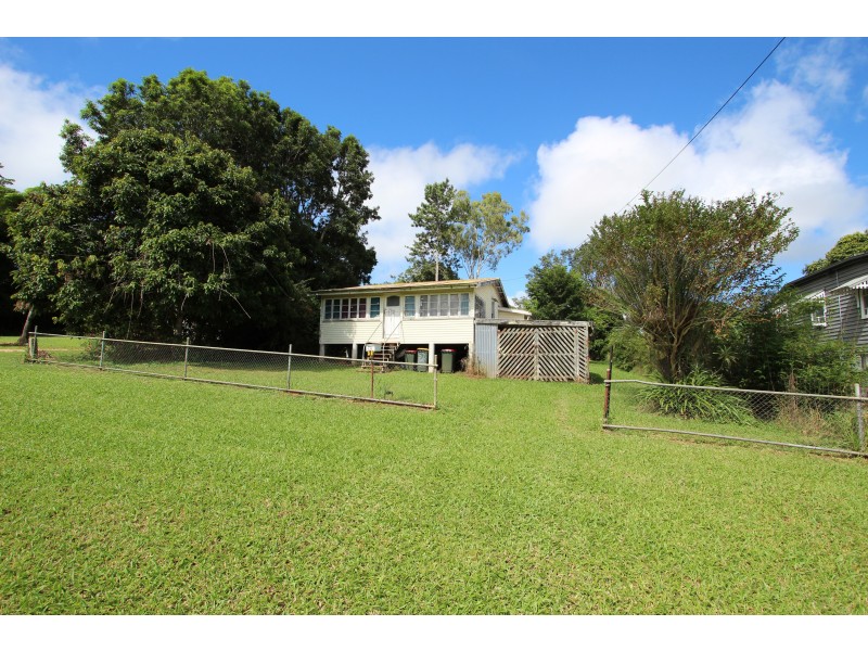 58 Eacham Rd, Yungaburra QLD 4884