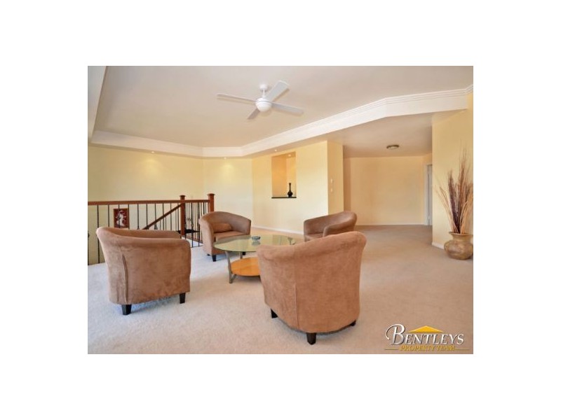 35 Sunbird Chase, Parrearra QLD 4575