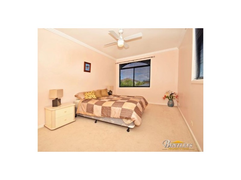 35 Sunbird Chase, Parrearra QLD 4575