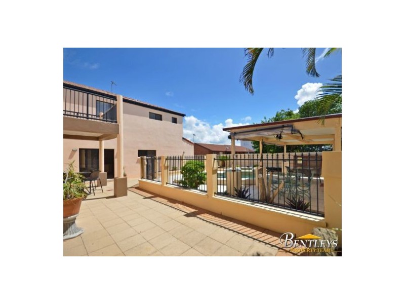 35 Sunbird Chase, Parrearra QLD 4575