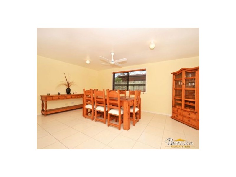 35 Sunbird Chase, Parrearra QLD 4575