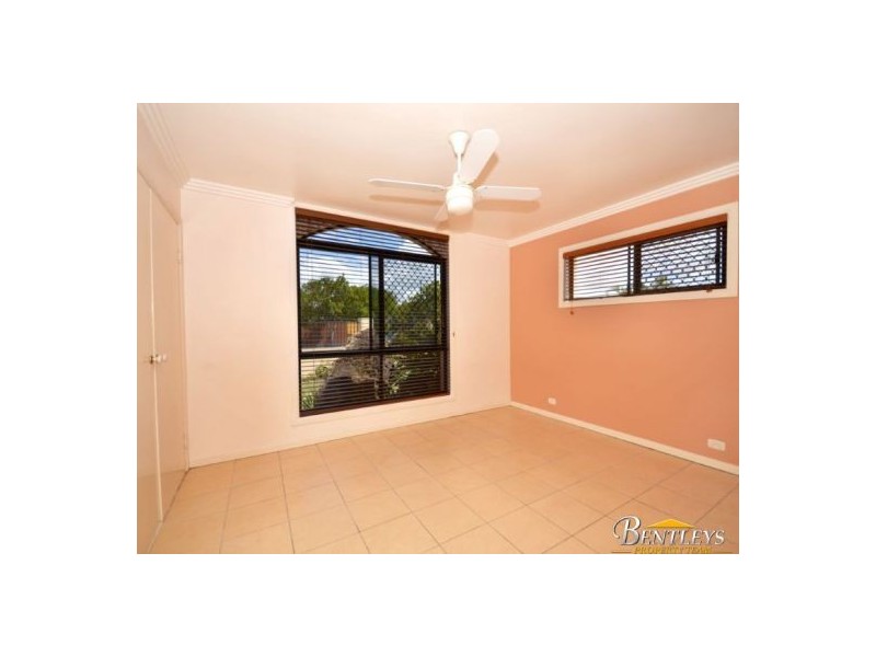 35 Sunbird Chase, Parrearra QLD 4575