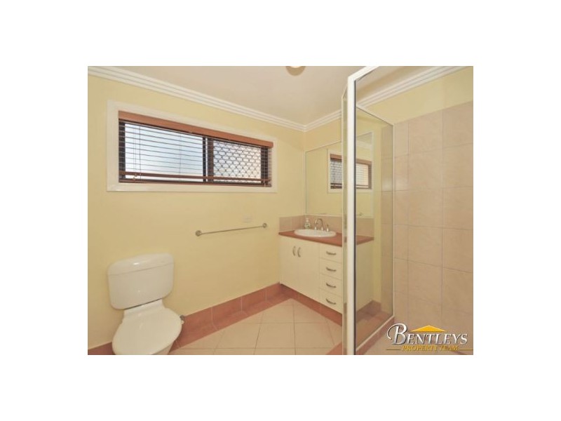 35 Sunbird Chase, Parrearra QLD 4575