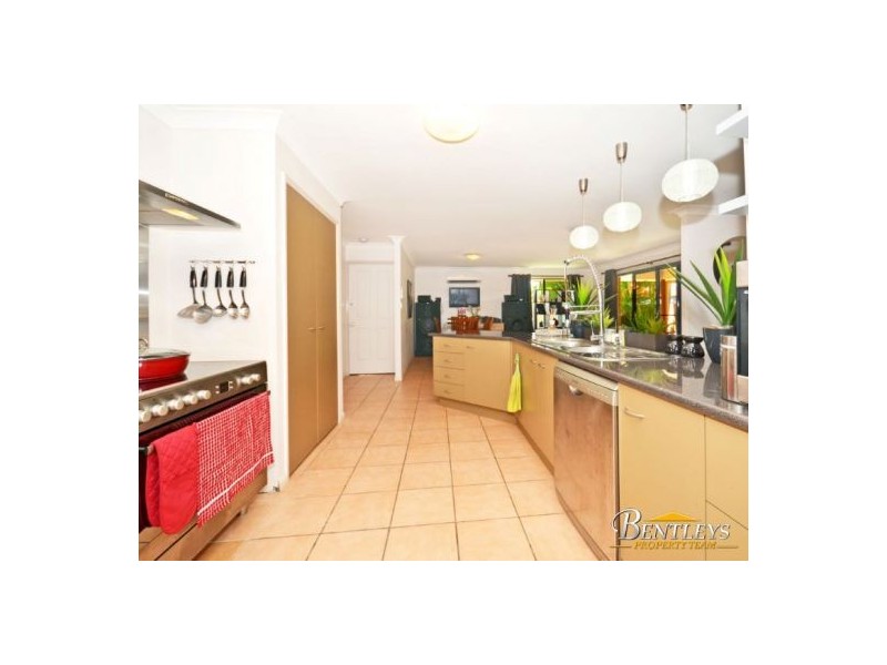 11 Huon Place, Currimundi QLD 4551