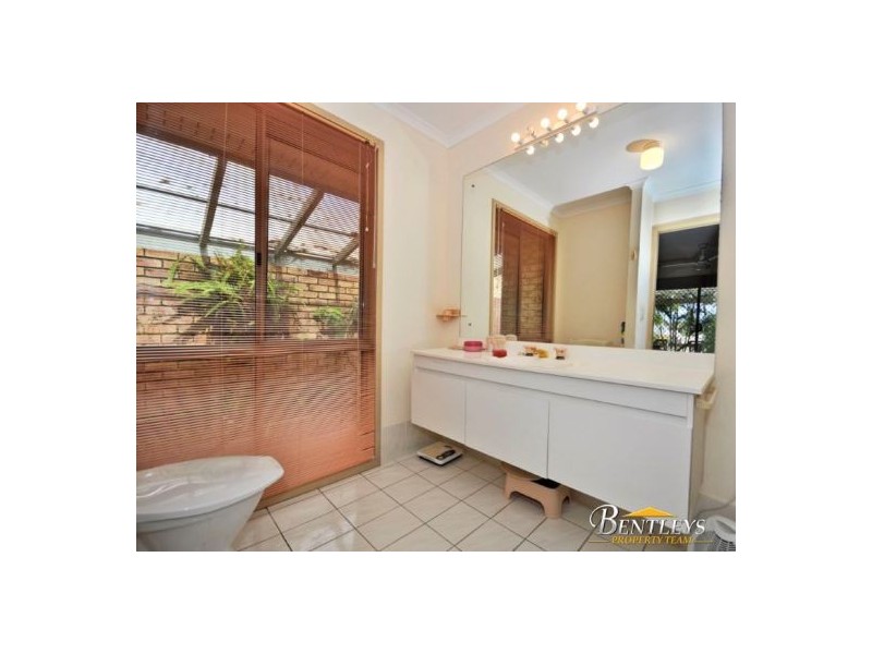 37 Baanya Street, Wurtulla QLD 4575