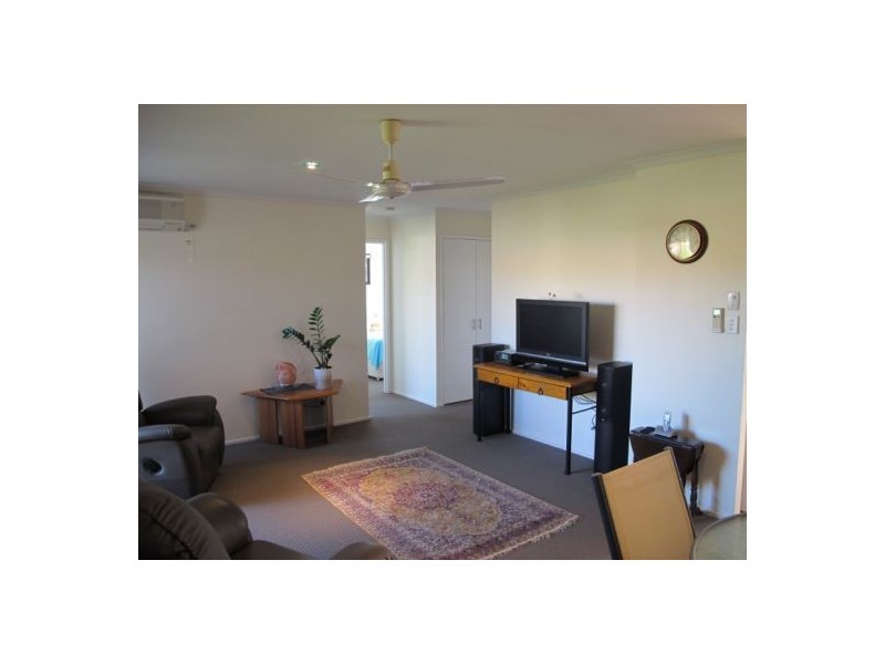 114/8 Melody Court, Warana QLD 4575