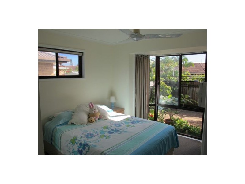 114/8 Melody Court, Warana QLD 4575
