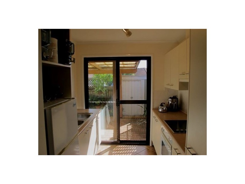 114/8 Melody Court, Warana QLD 4575