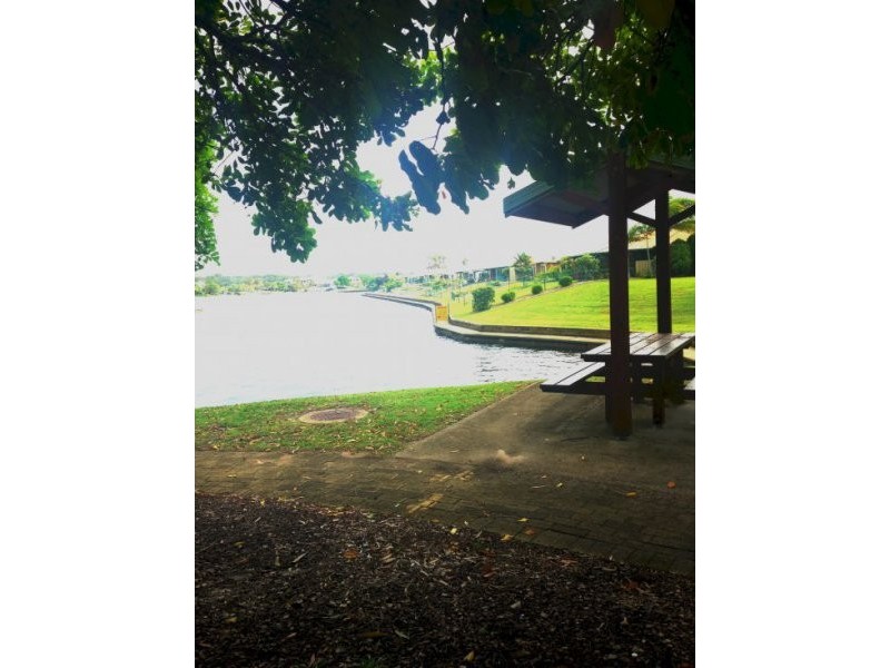 114/8 Melody Court, Warana QLD 4575