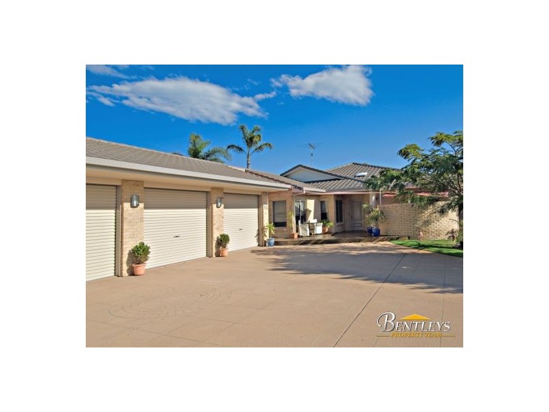 8 Royal Close, Wurtulla QLD 4575