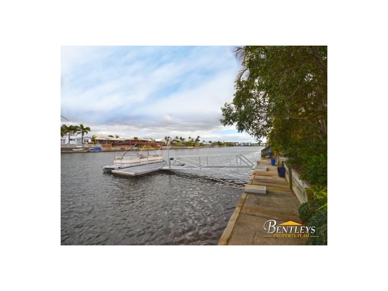 8 Royal Close, Wurtulla QLD 4575