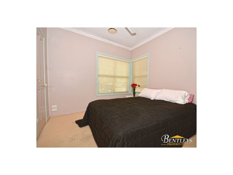 8 Royal Close, Wurtulla QLD 4575