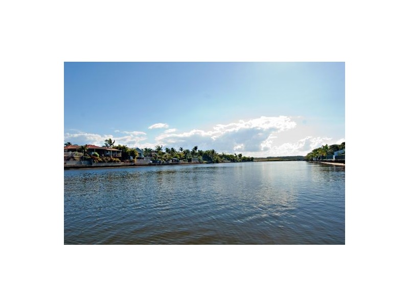 8 Royal Close, Wurtulla QLD 4575