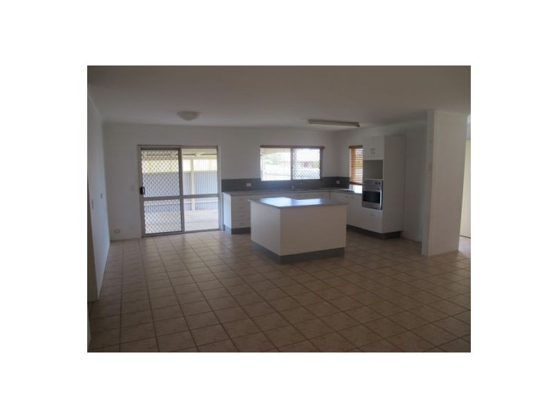 4 Warloo Street, Wurtulla QLD 4575