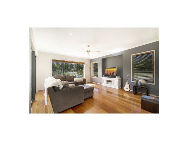 32 Andersen Road, Mooloolah Valley QLD 4553