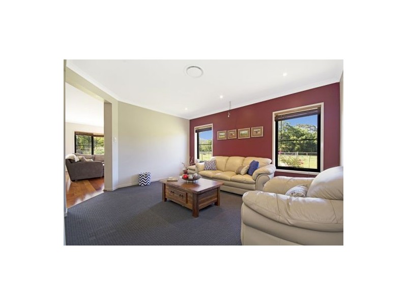 32 Andersen Road, Mooloolah Valley QLD 4553