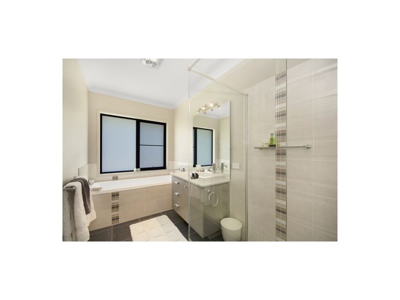 32 Andersen Road, Mooloolah Valley QLD 4553