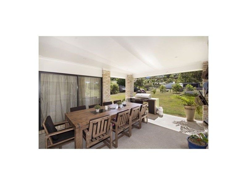 32 Andersen Road, Mooloolah Valley QLD 4553