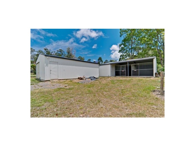 32 Andersen Road, Mooloolah Valley QLD 4553