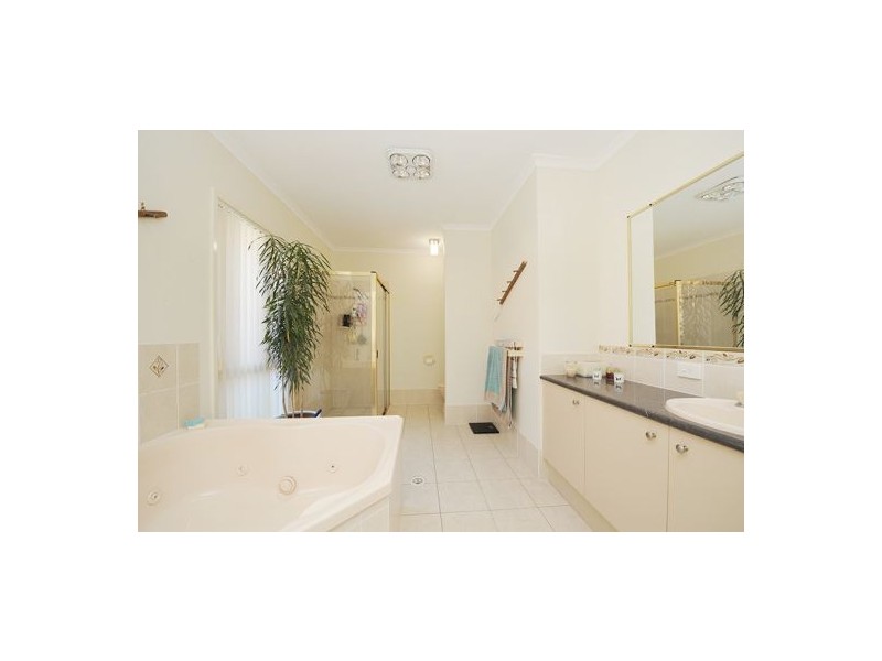 12 Clunie Street, Caloundra West QLD 4551