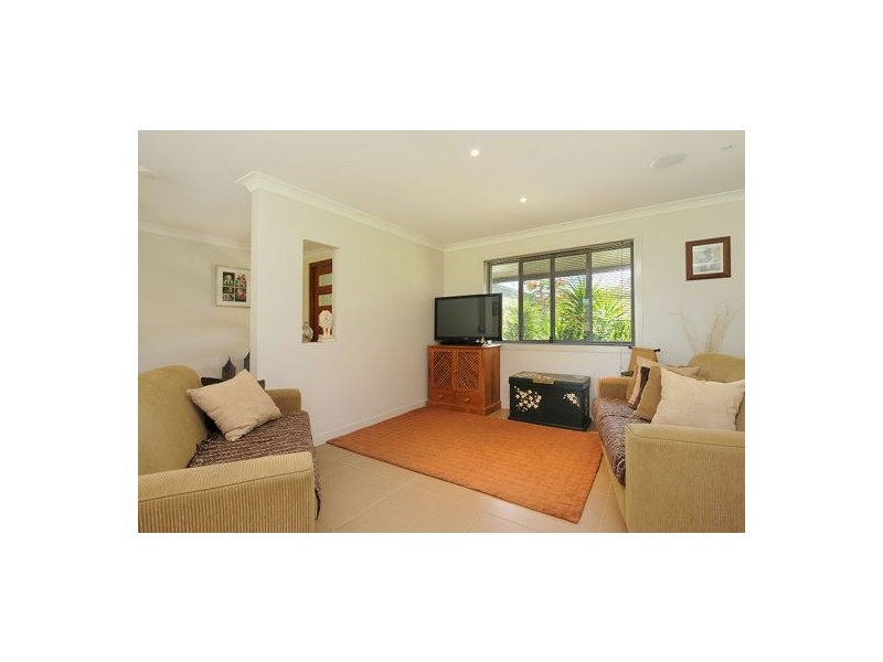 11 Lexington Drive, Little Mountain QLD 4551