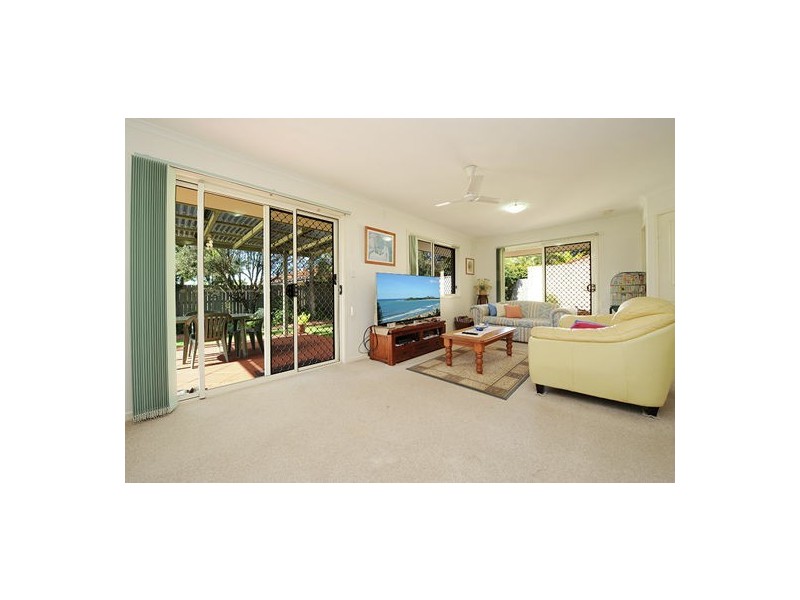 1/18 Traill Crescent, Currimundi QLD 4551