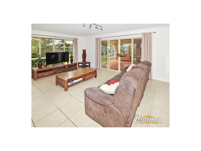 43 Discovery Drive, Little Mountain QLD 4551