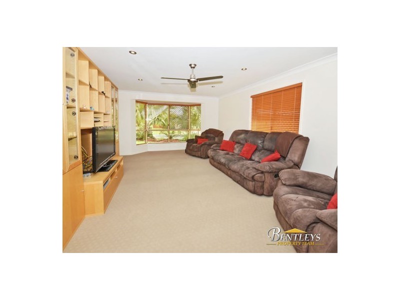 43 Discovery Drive, Little Mountain QLD 4551