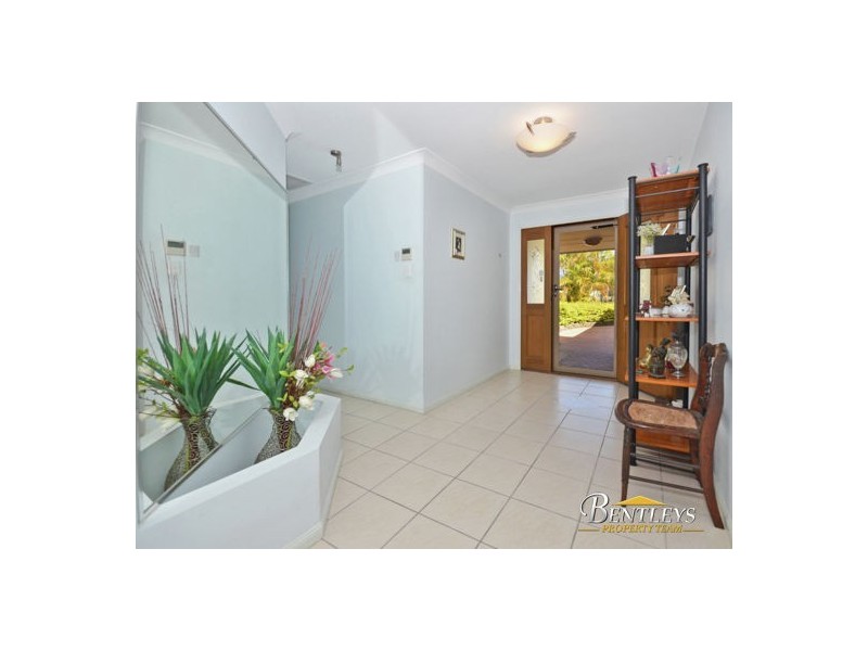 6 Eastern Rise, Little Mountain QLD 4551