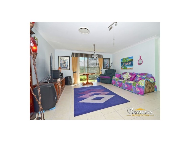 6 Eastern Rise, Little Mountain QLD 4551