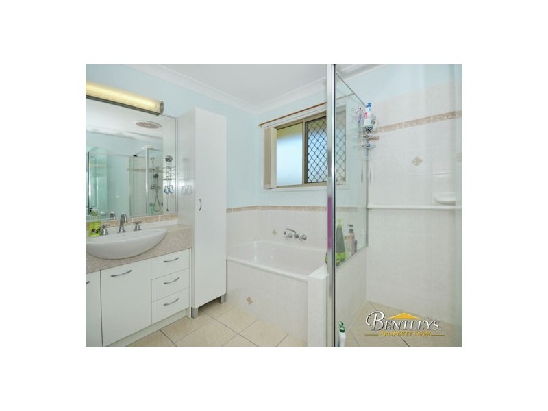 6 Eastern Rise, Little Mountain QLD 4551