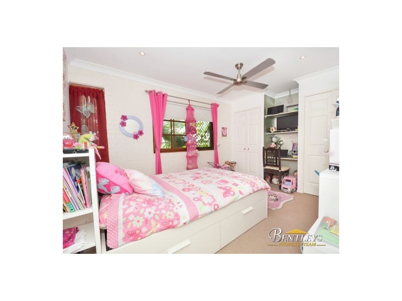 12 Rhodes Place, Aroona QLD 4551