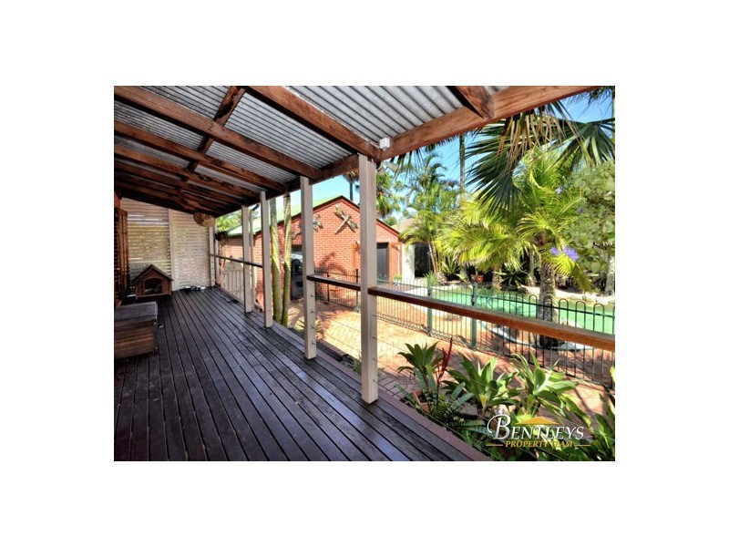 12 Rhodes Place, Aroona QLD 4551