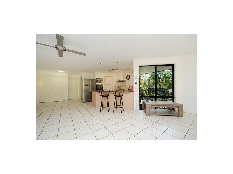 7 Hillside Court, Little Mountain QLD 4551