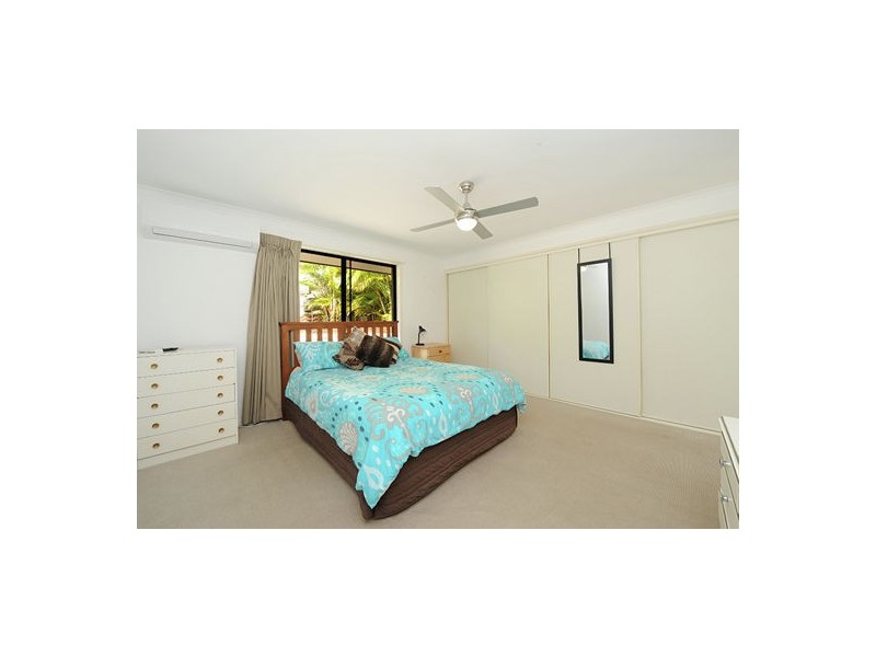 7 Hillside Court, Little Mountain QLD 4551