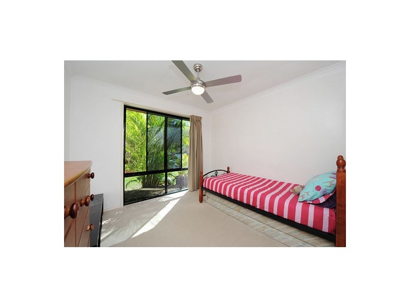 7 Hillside Court, Little Mountain QLD 4551